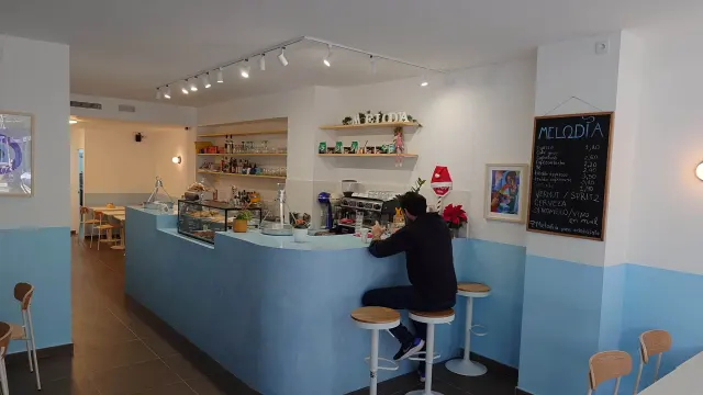 Interior del restaurante griego Melodia en Barcelona