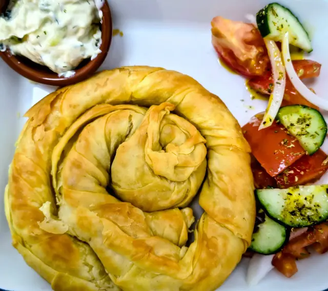 Tiropita Meze